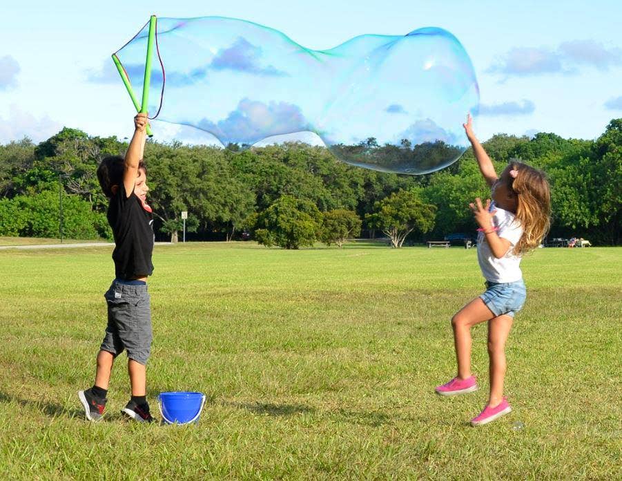 WOWmazing Giant Bubble Kit - Image 3